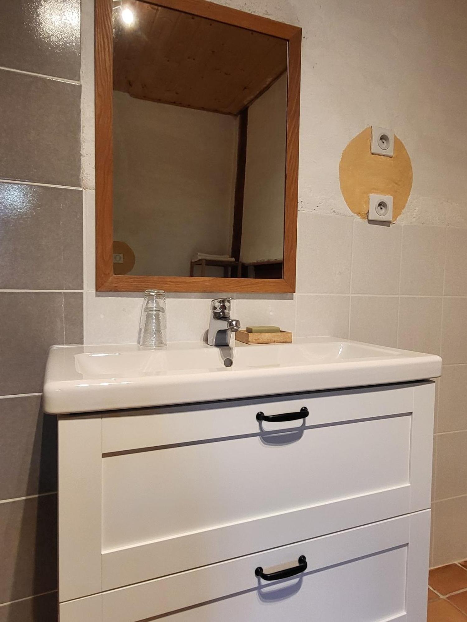 Hotel Le Grenier à Blé Satillieu Habitación foto